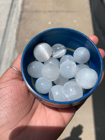 Tumbled Selenite